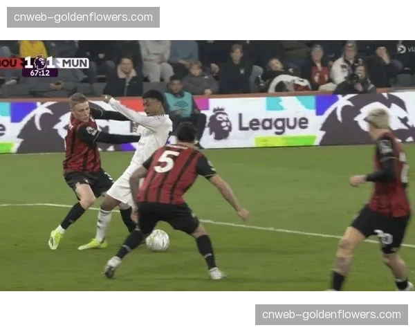 官方：克莱蒙对阵昂热的比赛因球场电力故障中断20分钟